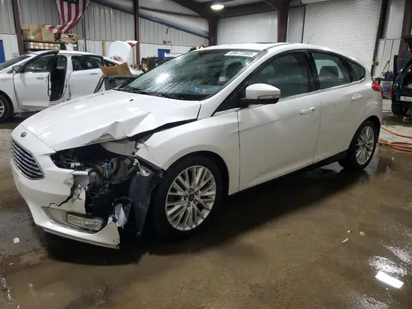 1FADP3N22HL221902 2017 FORD FOCUS - Image 1