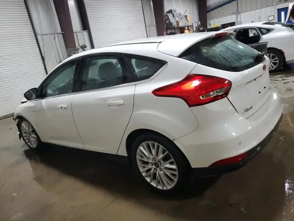 1FADP3N22HL221902 2017 FORD FOCUS - Image 2