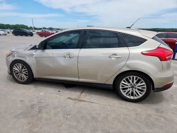 1FADP3N22HL266807 2017 FORD FOCUS - Image 2