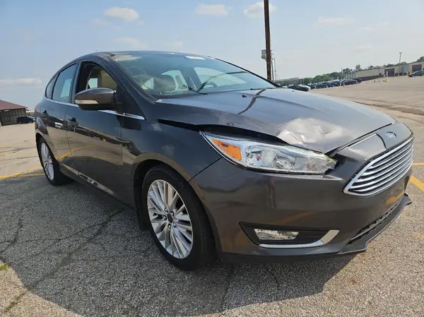 1FADP3N22HL279489 2017 FORD FOCUS - Image 1