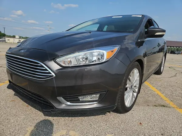 1FADP3N22HL279489 2017 FORD FOCUS - Image 2