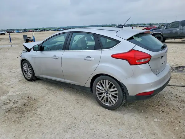 1FADP3N22HL280139 2017 FORD FOCUS - Image 2