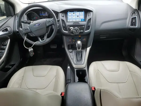 1FADP3N22HL287902 2017 FORD FOCUS - Image 8
