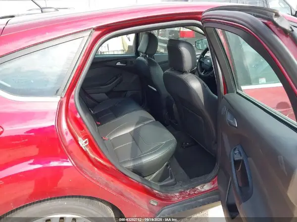 1FADP3N22HL302561 2017 FORD FOCUS - Image 8