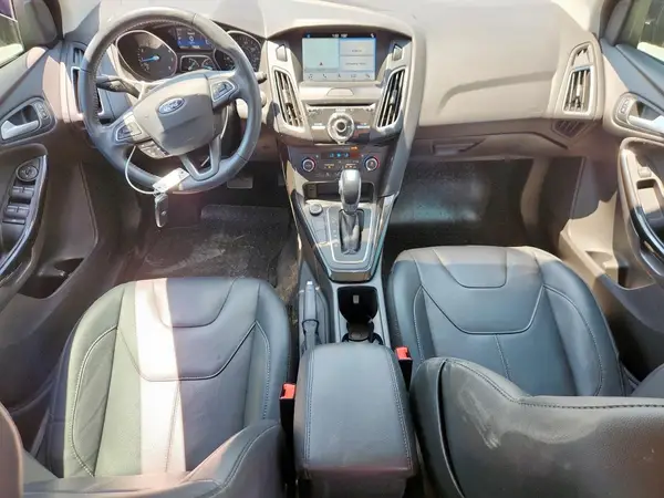 1FADP3N22HL309882 2017 FORD FOCUS - Image 8