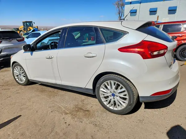 1FADP3N22HL343529 2017 FORD FOCUS - Image 2