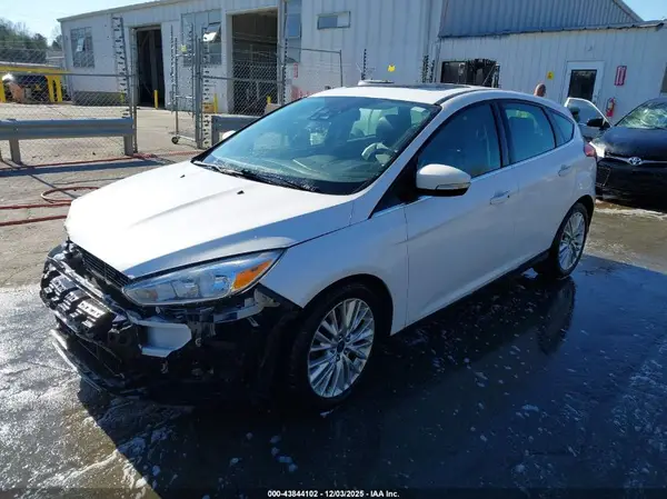 1FADP3N22JL226698 2018 FORD FOCUS - Image 2