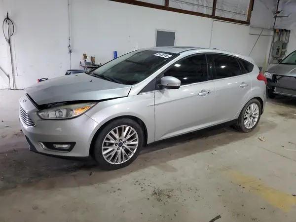 1FADP3N22JL240519 2018 FORD FOCUS - Image 1