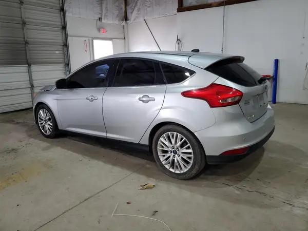 1FADP3N22JL240519 2018 FORD FOCUS - Image 2