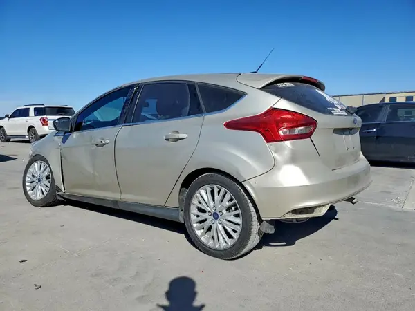 1FADP3N22JL241184 2018 FORD FOCUS - Image 2