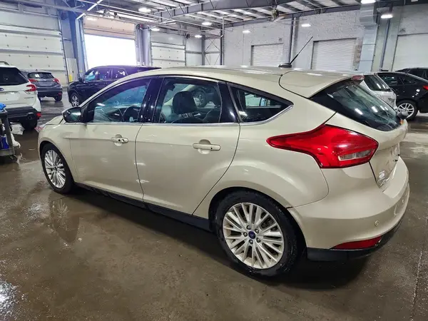 1FADP3N22JL262682 2018 FORD FOCUS - Image 2