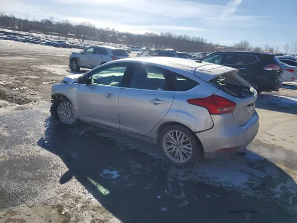 1FADP3N22JL284228 2018 FORD FOCUS - Image 2