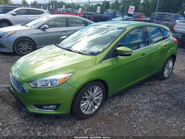 1FADP3N22JL323884 2018 FORD FOCUS - Image 2