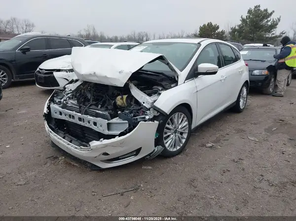 1FADP3N22JL326140 2018 FORD FOCUS - Image 2