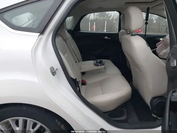 1FADP3N22JL326140 2018 FORD FOCUS - Image 8