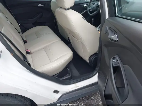 1FADP3N23GL307007 2016 FORD FOCUS - Image 8