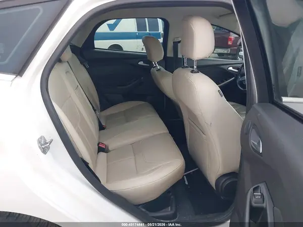 1FADP3N23GL307041 2016 FORD FOCUS - Image 8