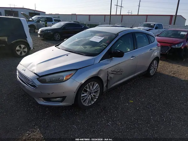 1FADP3N23GL326561 2016 FORD FOCUS - Image 2