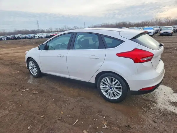 1FADP3N23HL265939 2017 FORD FOCUS - Image 2