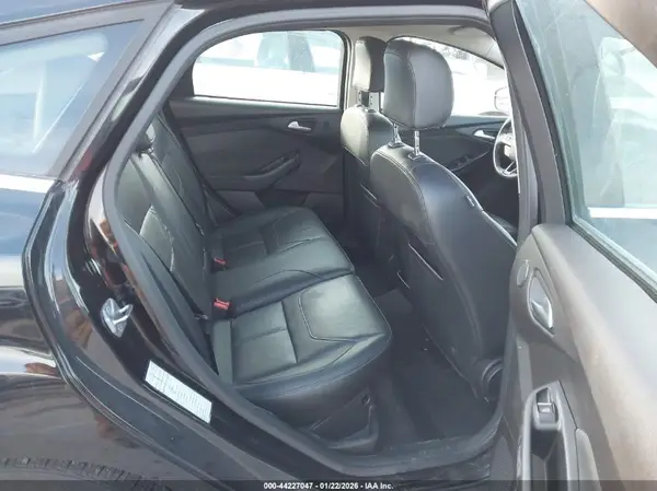 1FADP3N23HL272325 2017 FORD FOCUS - Image 8