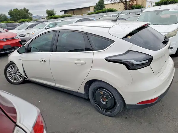 1FADP3N23HL277847 2017 FORD FOCUS - Image 2