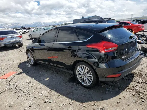1FADP3N23HL279694 2017 FORD FOCUS - Image 2