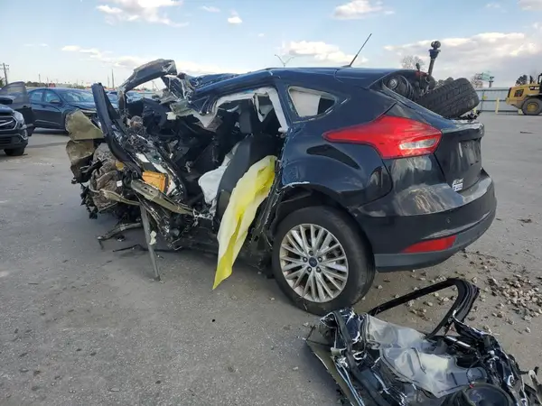 1FADP3N23HL291408 2017 FORD FOCUS - Image 2