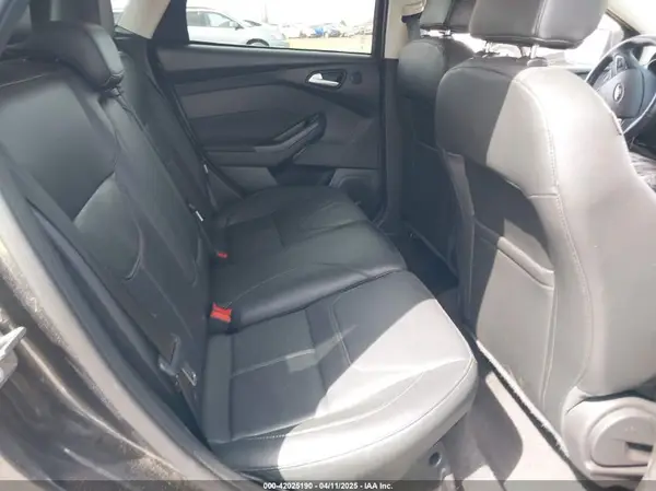 1FADP3N23JL241453 2018 FORD FOCUS - Image 8