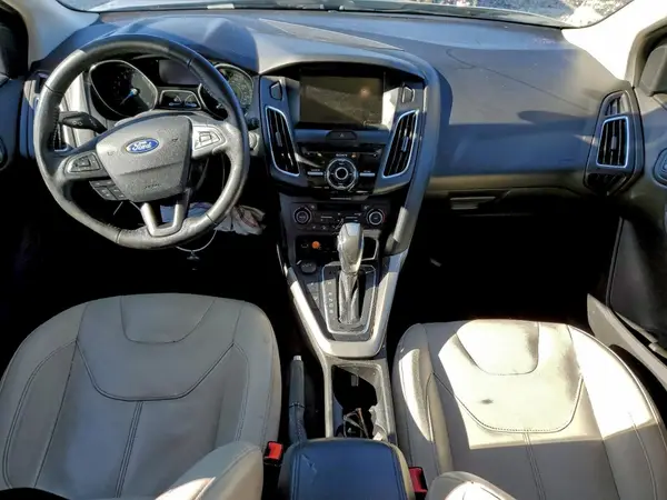 1FADP3N23JL252243 2018 FORD FOCUS - Image 8