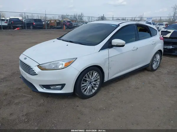 1FADP3N23JL273223 2018 FORD FOCUS - Image 2