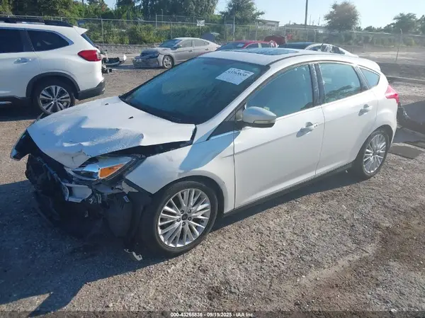 1FADP3N23JL283296 2018 FORD FOCUS - Image 2