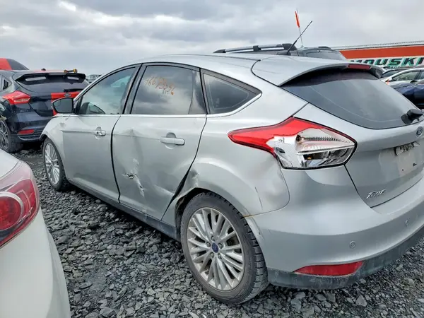 1FADP3N23JL296310 2018 FORD FOCUS - Image 2