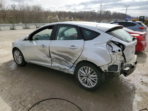 1FADP3N23JL299434 2018 FORD FOCUS - Image 2