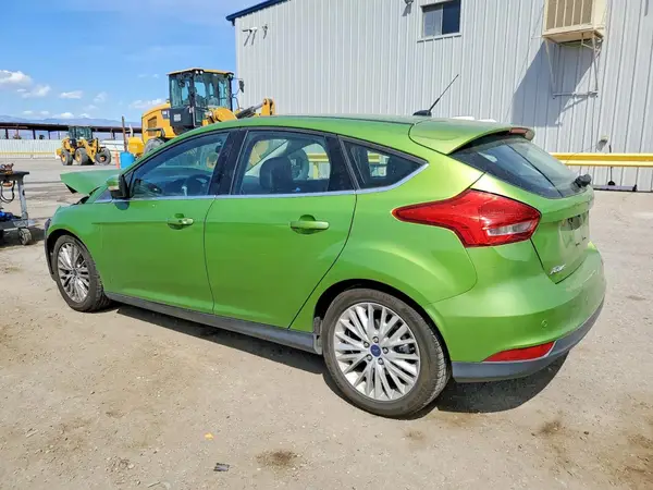 1FADP3N23JL323716 2018 FORD FOCUS - Image 2