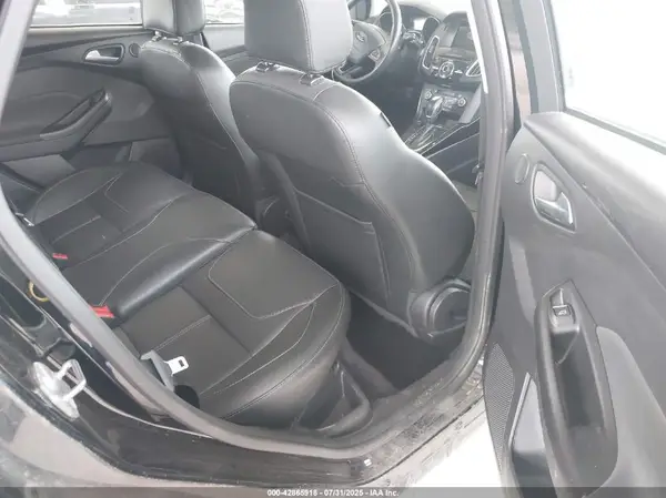 1FADP3N23JL323912 2018 FORD FOCUS - Image 8