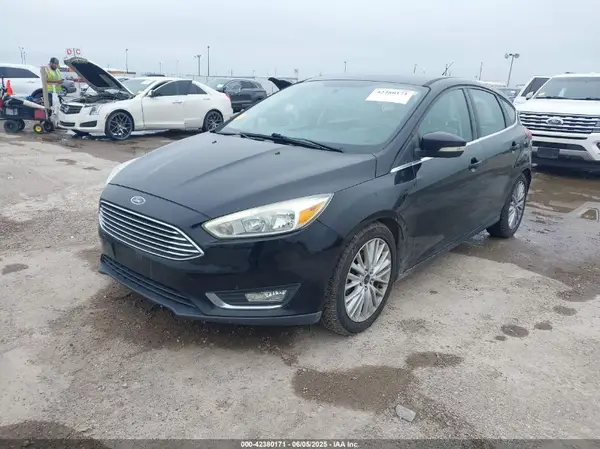 1FADP3N24GL285325 2016 FORD FOCUS - Image 2