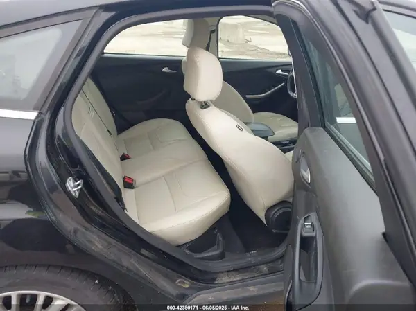 1FADP3N24GL285325 2016 FORD FOCUS - Image 8