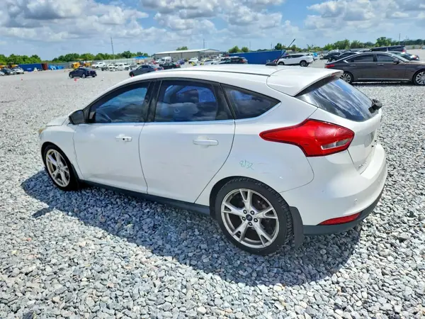 1FADP3N24GL296566 2016 FORD FOCUS - Image 2