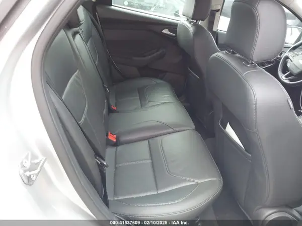 1FADP3N24HL251256 2017 FORD FOCUS - Image 8