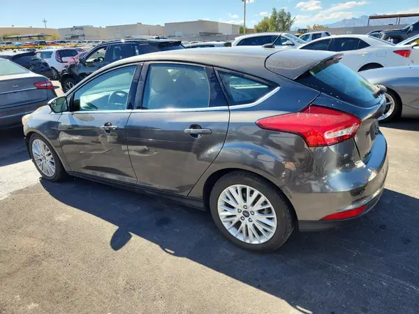 1FADP3N24HL279722 2017 FORD FOCUS - Image 2