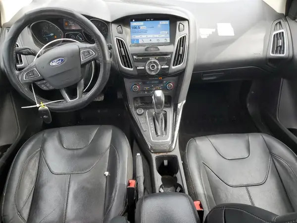 1FADP3N24HL320480 2017 FORD FOCUS - Image 8