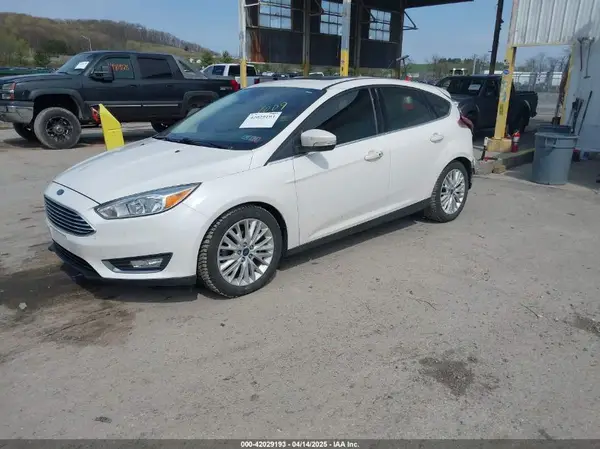 1FADP3N24HL331009 2017 FORD FOCUS - Image 2