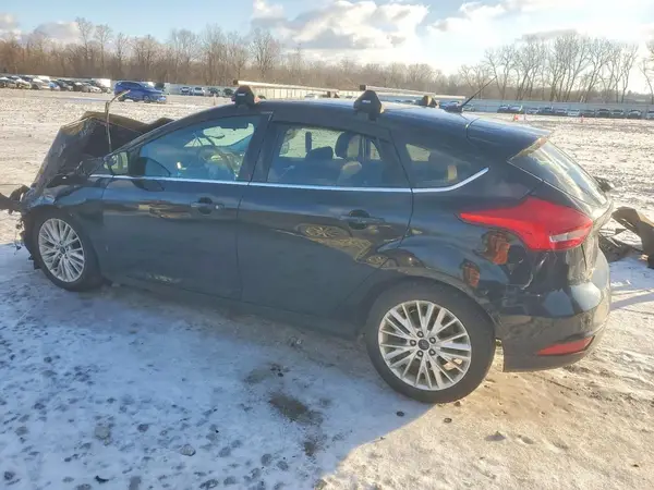 1FADP3N24JL216027 2018 FORD FOCUS - Image 2