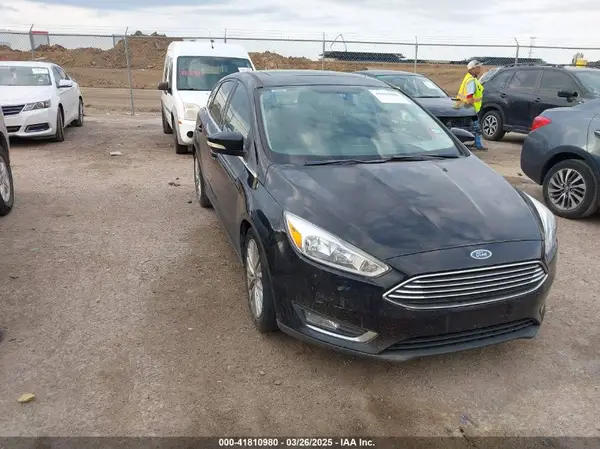 1FADP3N24JL252493 2018 FORD FOCUS - Image 1