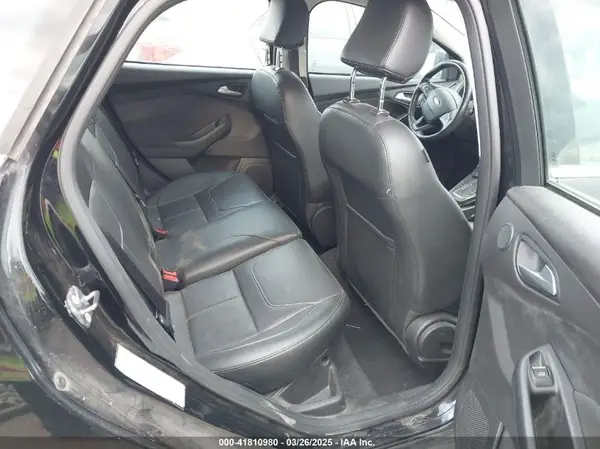 1FADP3N24JL252493 2018 FORD FOCUS - Image 8
