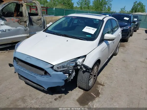 1FADP3N24JL279449 2018 FORD FOCUS - Image 2