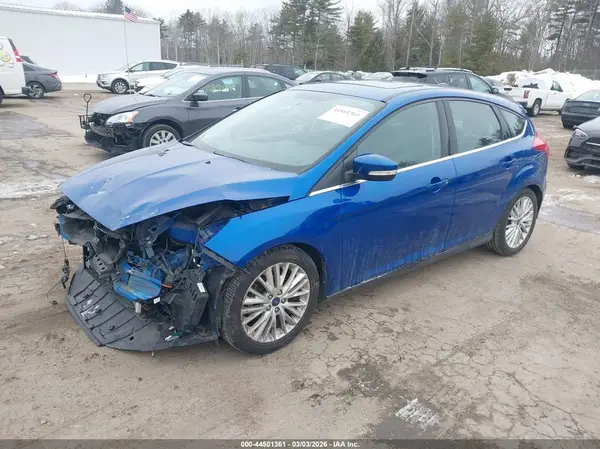 1FADP3N24JL326009 2018 FORD FOCUS - Image 2