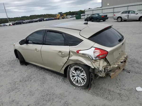 1FADP3N24JL326057 2018 FORD FOCUS - Image 2