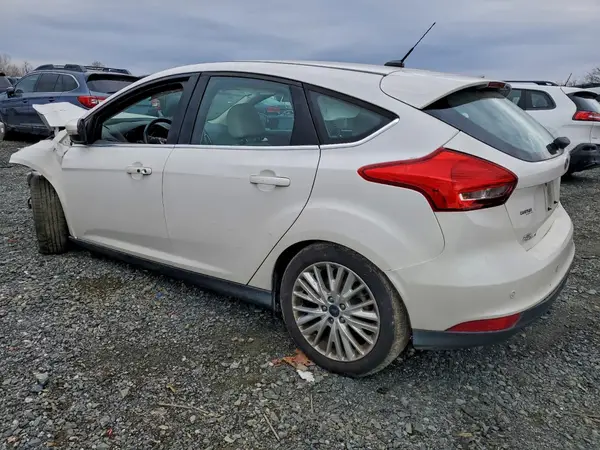 1FADP3N25GL299413 2016 FORD FOCUS - Image 2