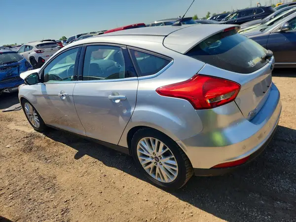 1FADP3N25GL326240 2016 FORD FOCUS - Image 2